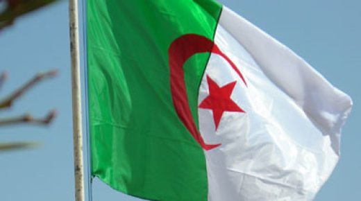  أعلنت الجزائر الخميس تسجيل 390 إصابة جديدة بفيروس كورونا، و8 حالات وفاة