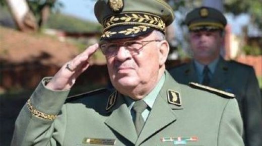الدفاع الجزائرية: عبد العزيز هوام قائدا للدفاع الجوى خلفا لعمار عمرانى