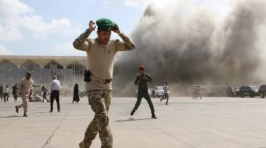 صواريخ حوثية تستهدف مخيمًا للنازحين فى مأرب باليمن