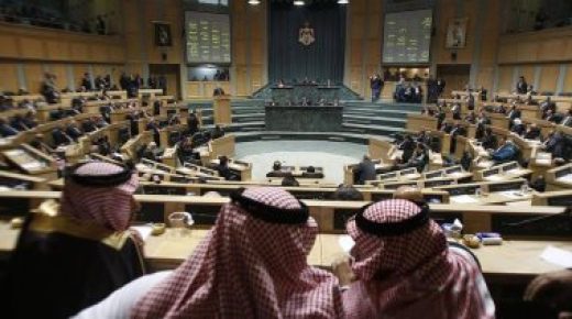 رفع جلسة النواب بعد مشادات كلامية تحت قبة البرلمان الأردنى