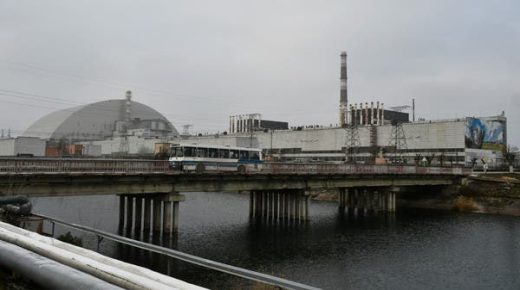 قصف روسيا بلدة سكن عمال تشيرنوبل يثير قلق "الطاقة الذرية"