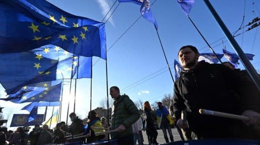 الأوروبيون يعودون لكييف.. وأوكرانيا تبدأ إجراءات عضوية “الاتحاد”