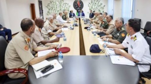 “الرئاسي الليبى” يبحث مع رئيس الأركان مسار اللجنة العسكرية المشتركة “5+5”