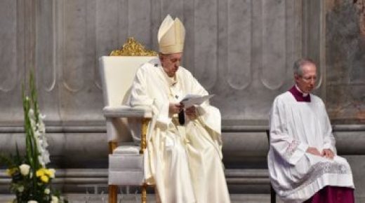 بابا الفاتيكان: الحوار والأخوة السبيل المنشود لحل المصاعب في العراق