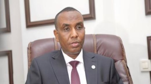 رئيس الوزراء الصومالى يناقش سبل مواجهة الإرهاب والجفاف مع رجال الدين