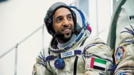 محمد بن زايد محتفيا بعودة رائد الفضاء سلطان النيادى: بكم طوحاتنا كبيرة فى مجال الفضاء