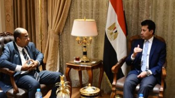 وزير الشباب والرياضة يلتقى السفير المصرى الجديد فى بيرو