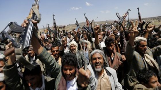 البيت الأبيض: مسيرات وصواريخ الحوثيين عطلت الملاحة فى البحر الأحمر