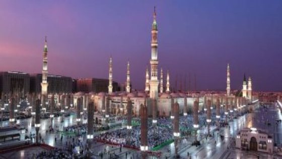 “شؤون الحرمين” تكثف جهودها لتعقيم المسجد النبوى خلال شهر رمضان