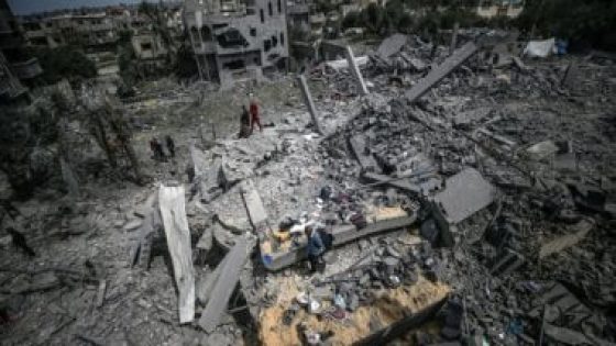 إصابات فى قصف للاحتلال الإسرائيلى على حى الجنينة شرق رفح الفلسطينية